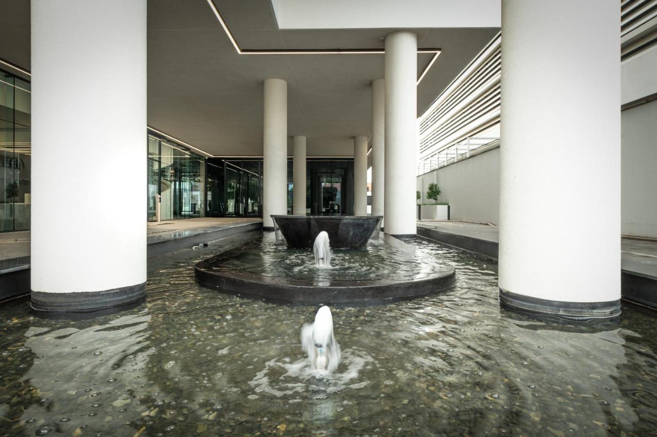 Reserved Suites Illovo Johannesburg Exterior foto