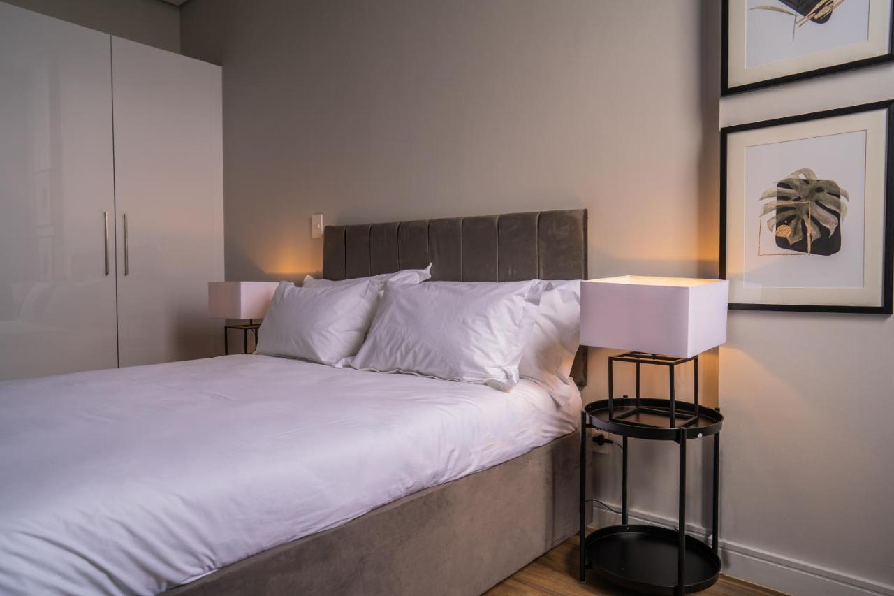 Reserved Suites Illovo Johannesburg Exterior foto